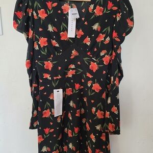 TOPSHOP NWT Size 2 Floral Black Dress
